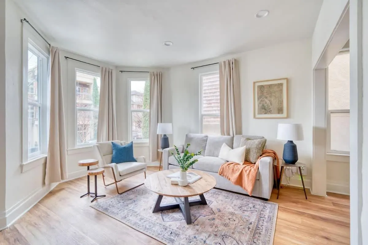 Stay Portland - Renovated Historic Nob Hill Home - 94 Walkscore United States